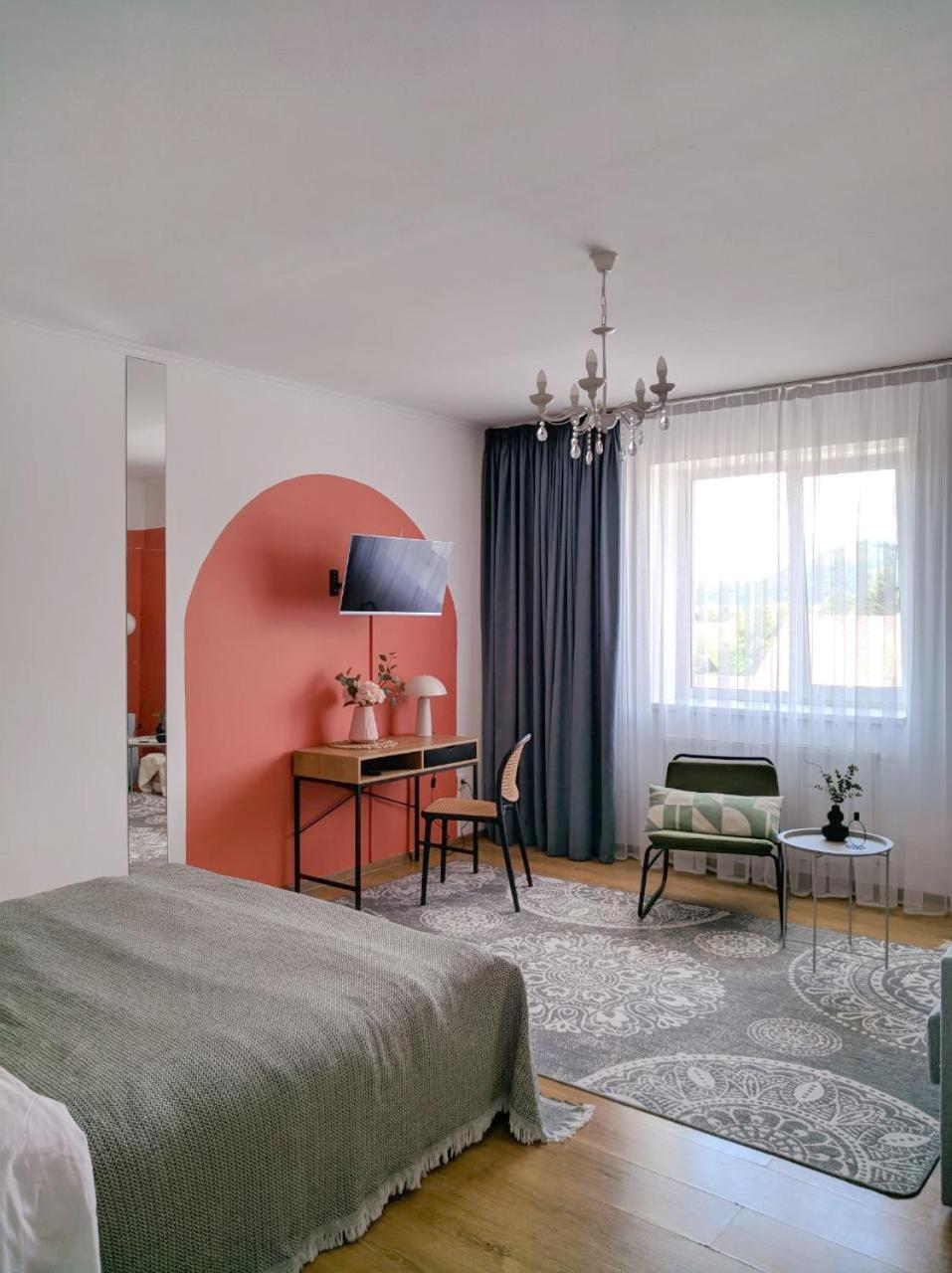 Best Apartment In The Center Mukacheve Ngoại thất bức ảnh