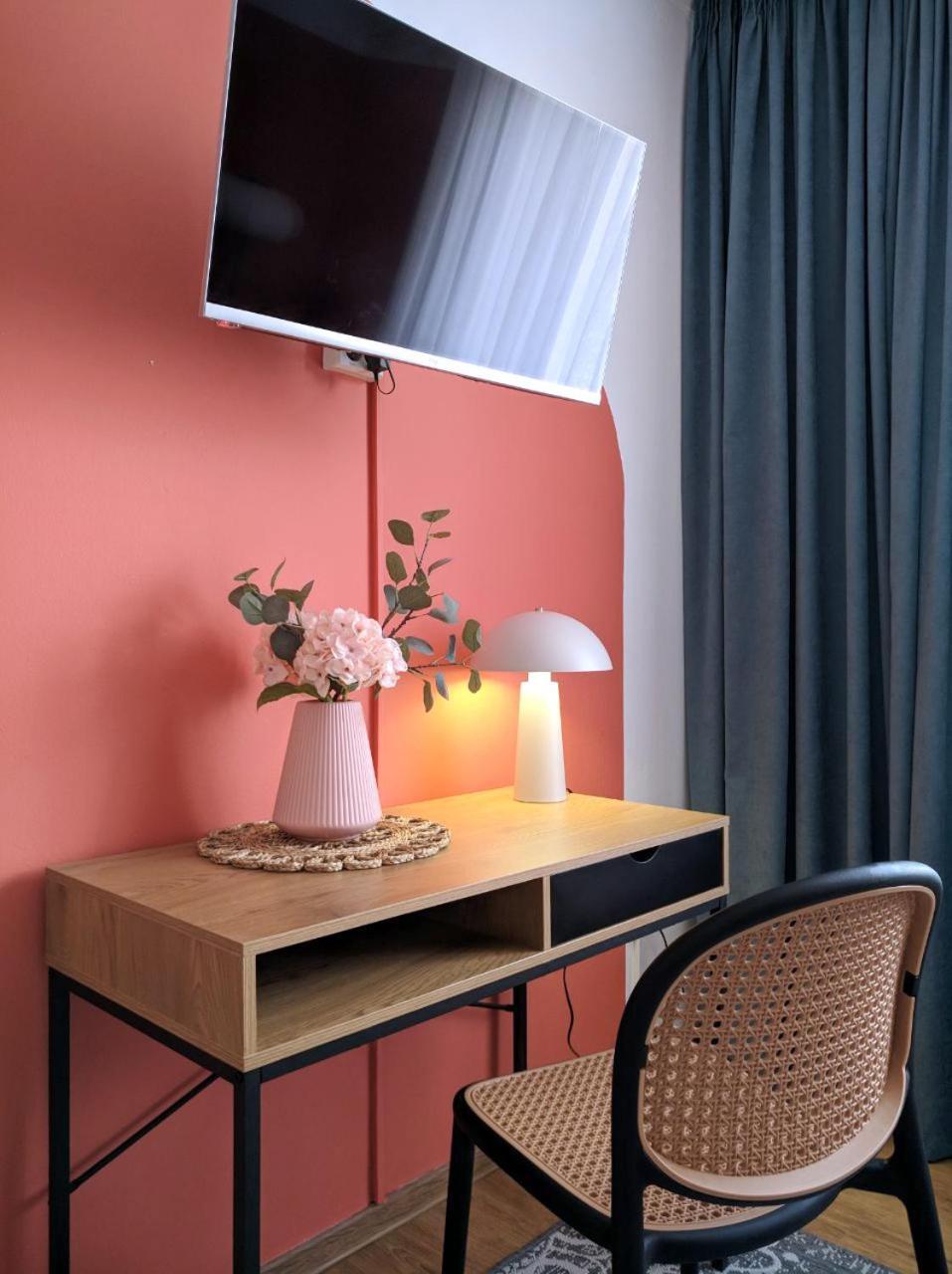 Best Apartment In The Center Mukacheve Ngoại thất bức ảnh